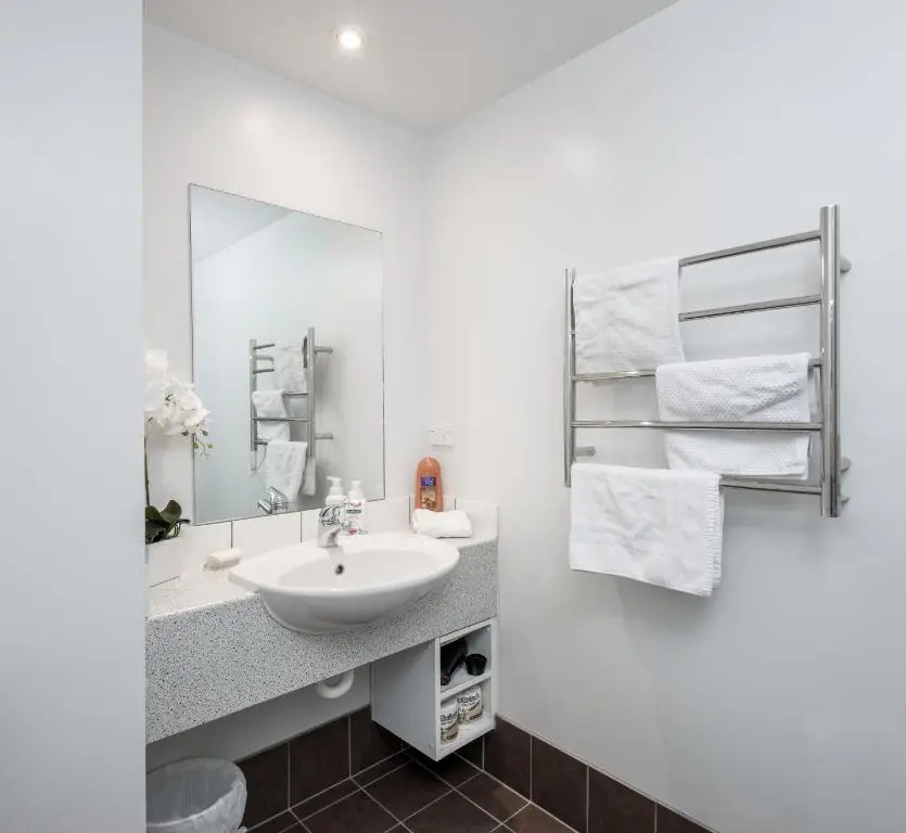 Spacious 2 Bedroom Apartment Downtown Christchurch