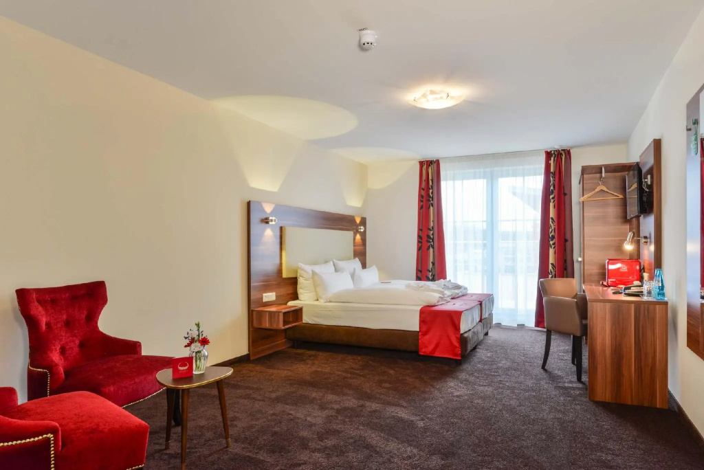 Standard Double room (full double bed)