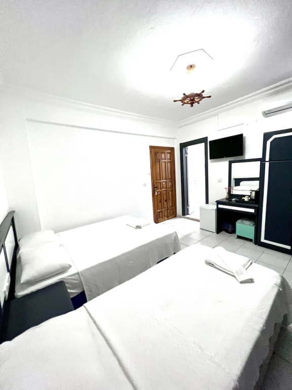 Standard Triple room with balcony