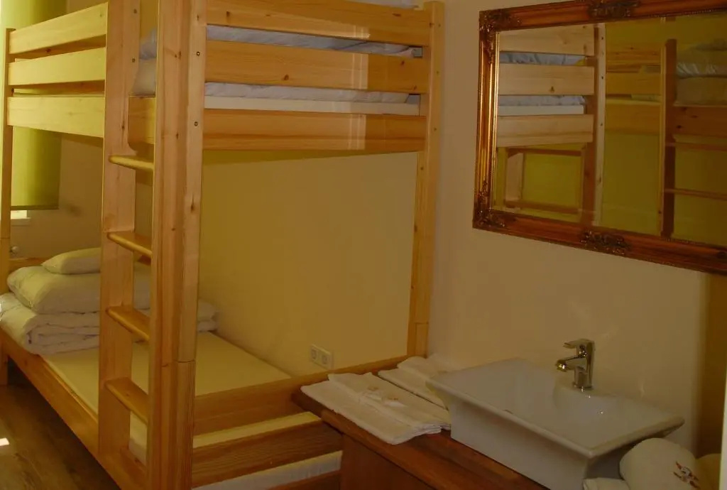 Economy Quadruple room