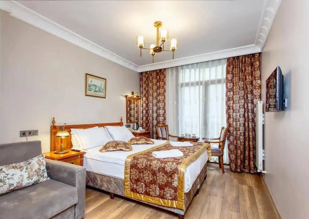 Standard Double room (full double bed)