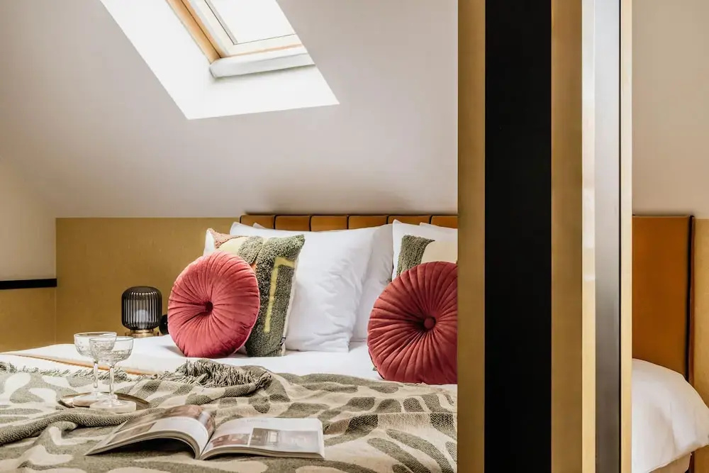 Classic room with garden view