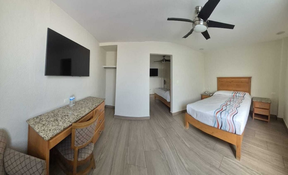 Standard Double Family room (twin beds)