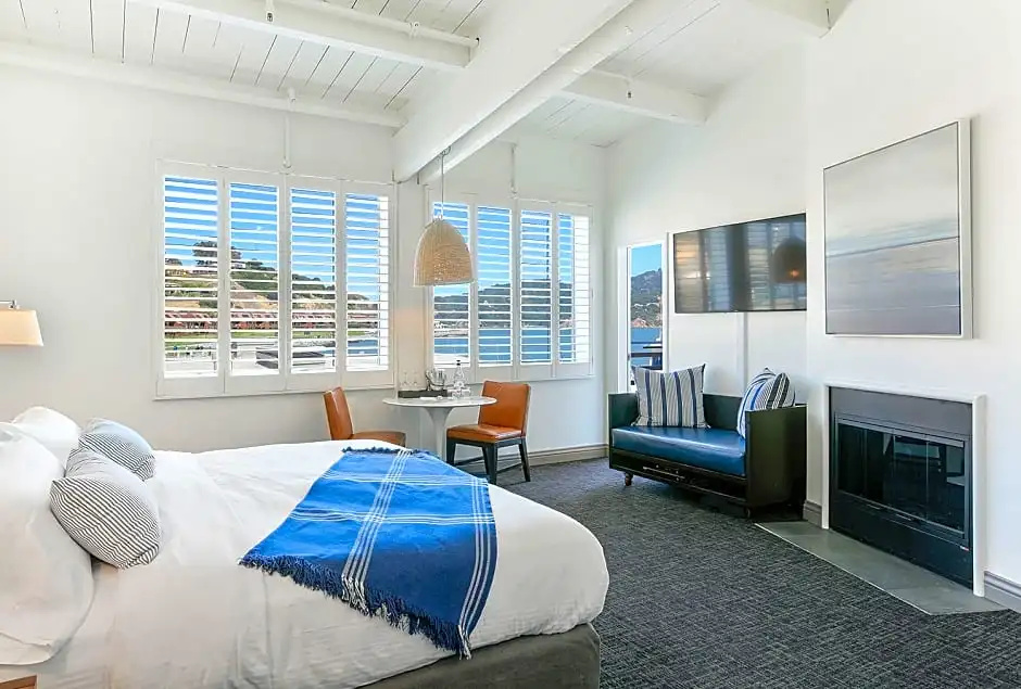 Waters Edge Hotel - Chambres