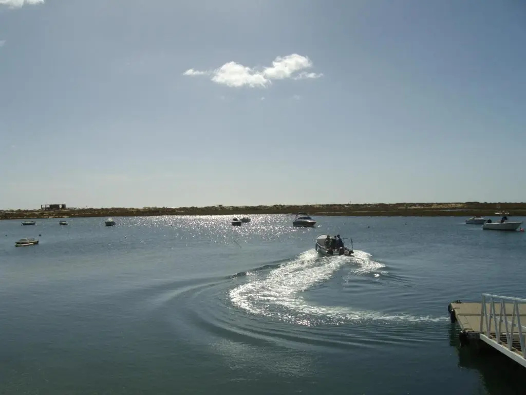 800m From the Boat to Praia das Cabanas, With Pool, Terrace, Wifi and air con