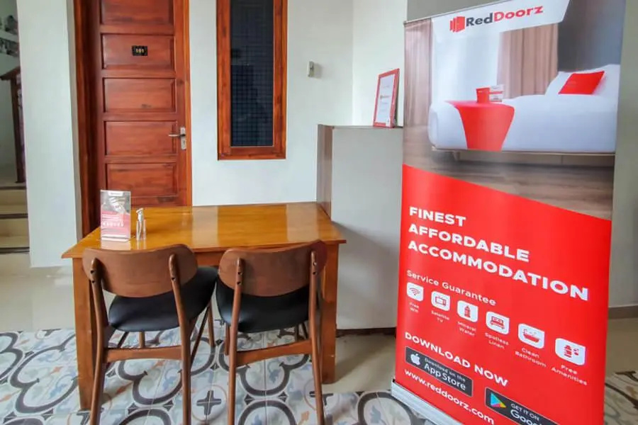 RedDoorz Syariah near Stasiun Purwosari