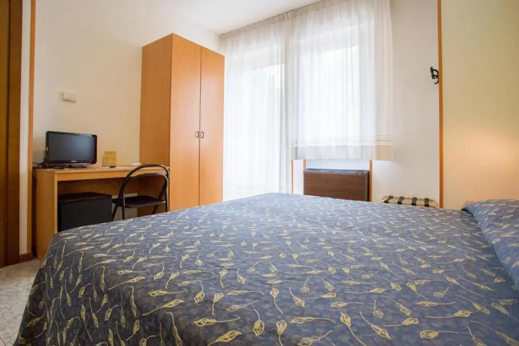 Standard Double room with balcony (full double bed)