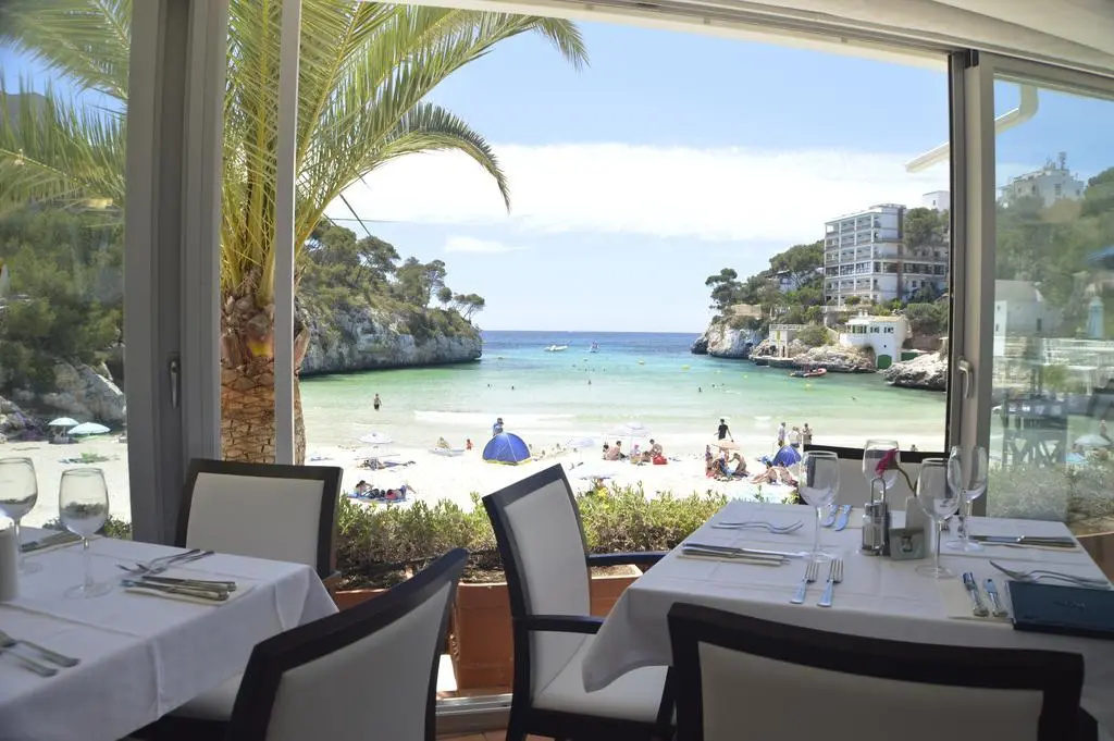 Beach & Waterfront