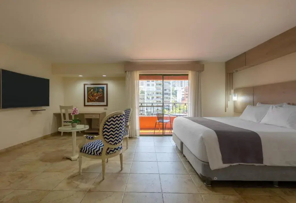 Deluxe Double room with balcony (full double bed)