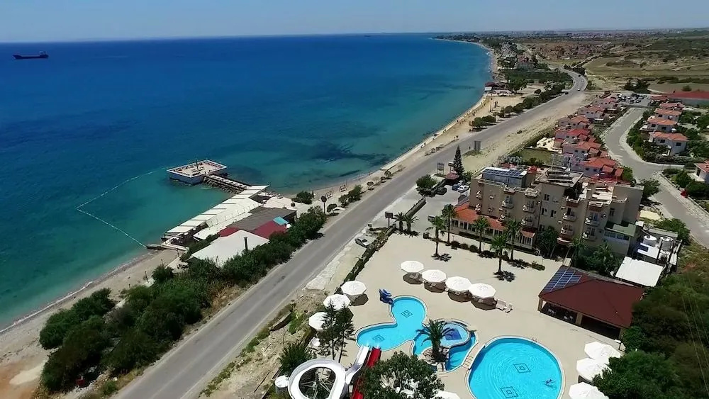 Beach & Waterfront