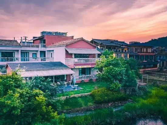 Lotusland Hotel