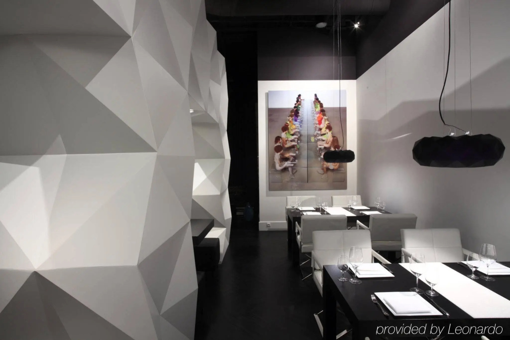 Blow Up Hall 50 50 - фото 27