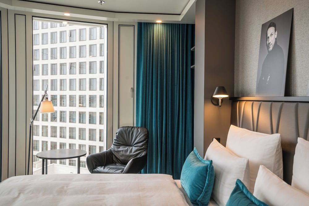 Standard room with view