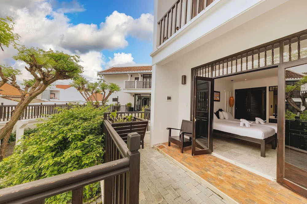 Deluxe Double room with pool view (twin beds)