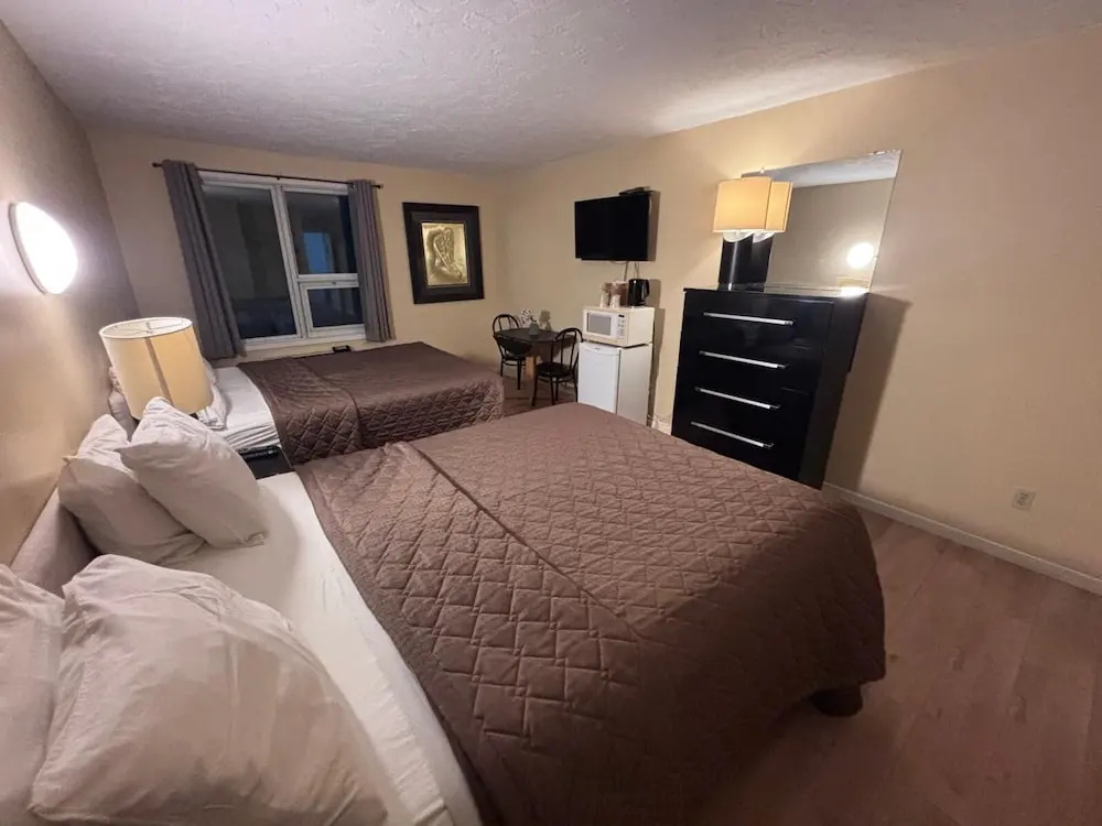 Deluxe Quadruple room
