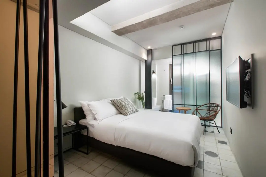 Deluxe Double room with ocean view (full double bed)