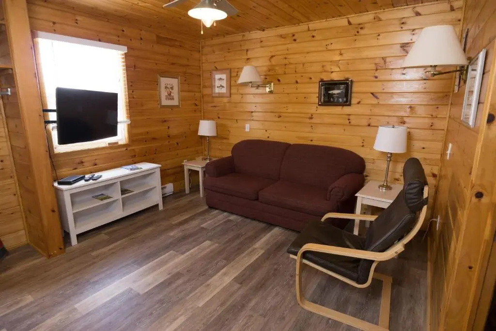 2 Bedrooms Chalet