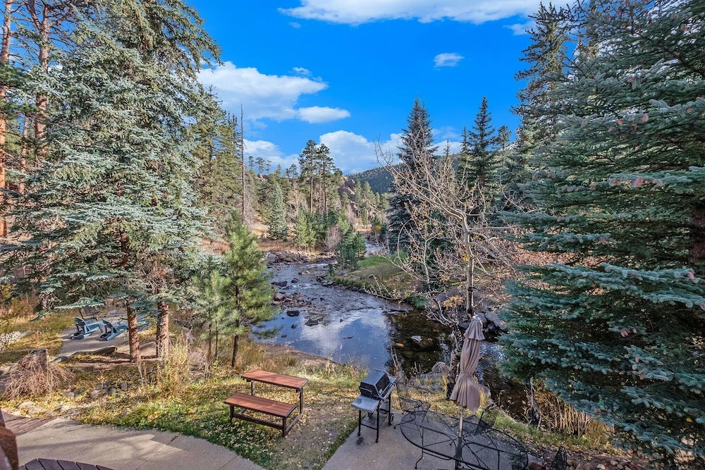 1 Bedroom Double Suite with river view (full double bed)