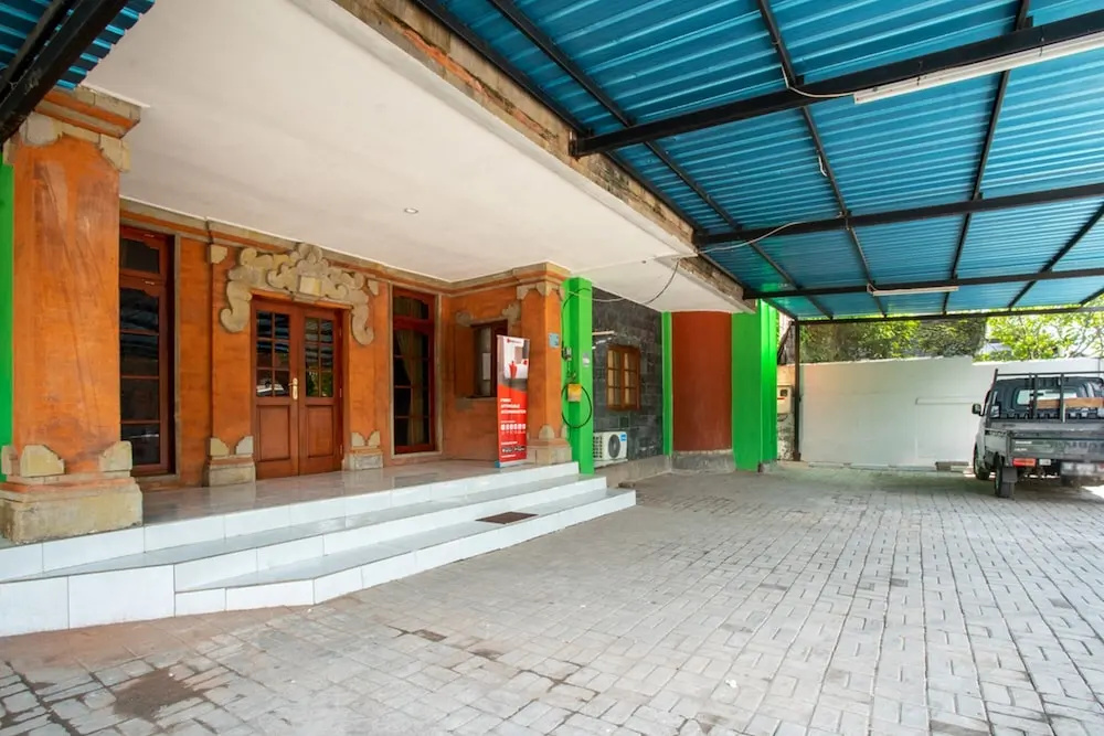 RedDoorz Syariah near Puri Agung Denpasar