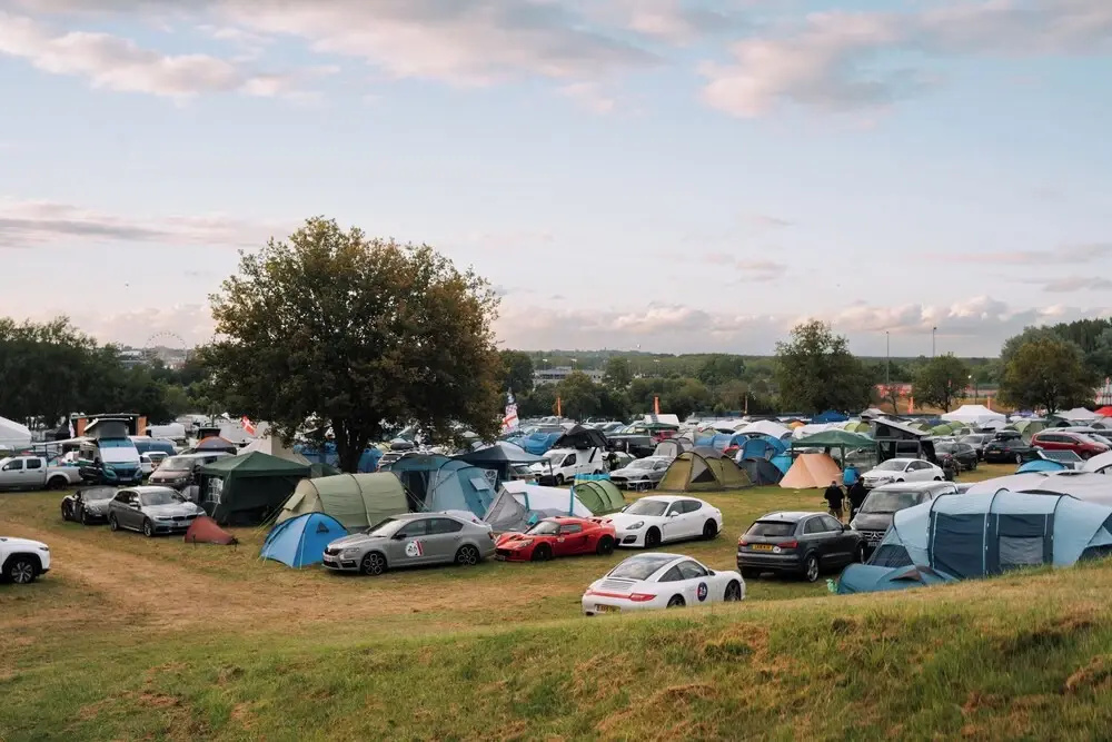 Voir la photo 4 — Bronze  Camping