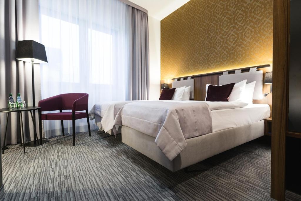 Twin room (twin beds)