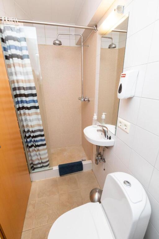 Akureyri HI Hostel by null