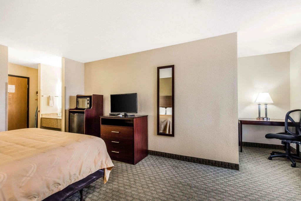 Quality Inn - фото 6