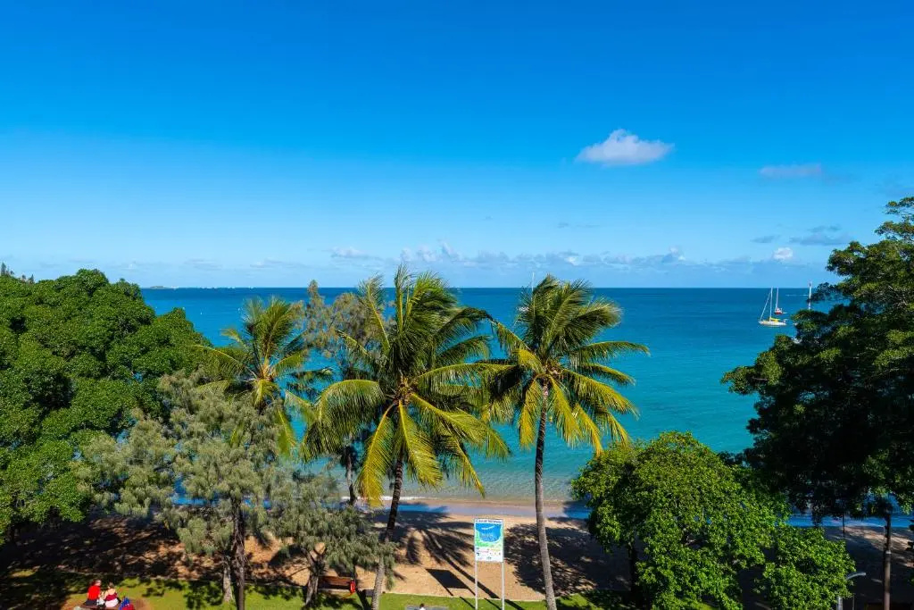 Standard Double room with sea view (full double bed)