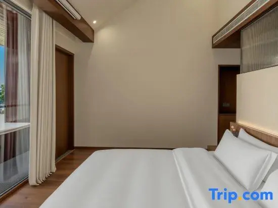 Standard Double room with sea view (full double bed)
