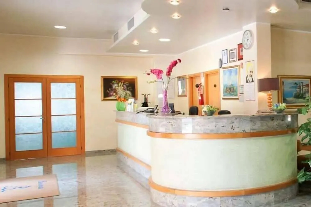 Aloha Park Hotel