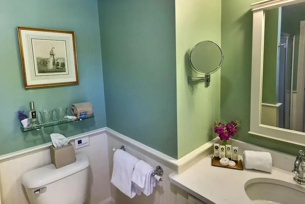 Carriage House Inn - фото 9