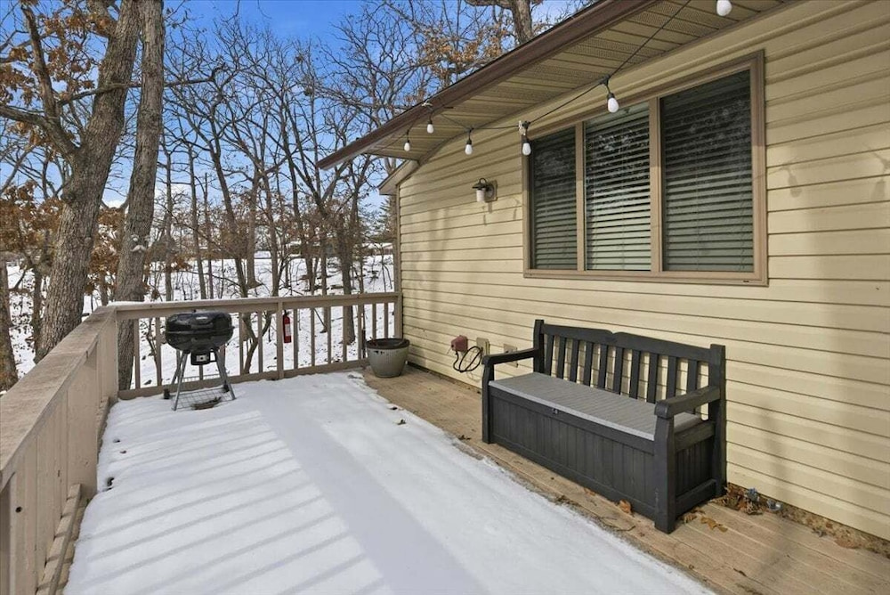 Prime Osage Beach Home, Pet-friendly w/ Garage Near Margaritaville, Dining & Golf