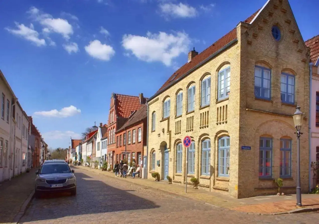 Friedrichstadtnixe in der historischen Altstadt