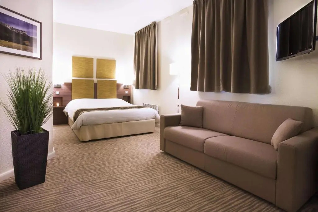Kyriad Chambery Centre Curial - Chambres