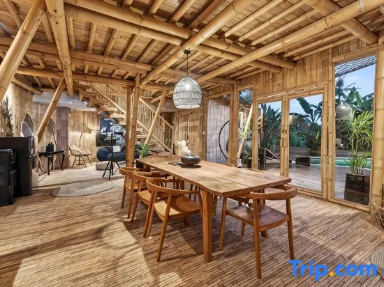 Noon V8 · Eco Bamboo Getaway in Seseh - Canggu - A Luxury Private Villa By Balinest Villas