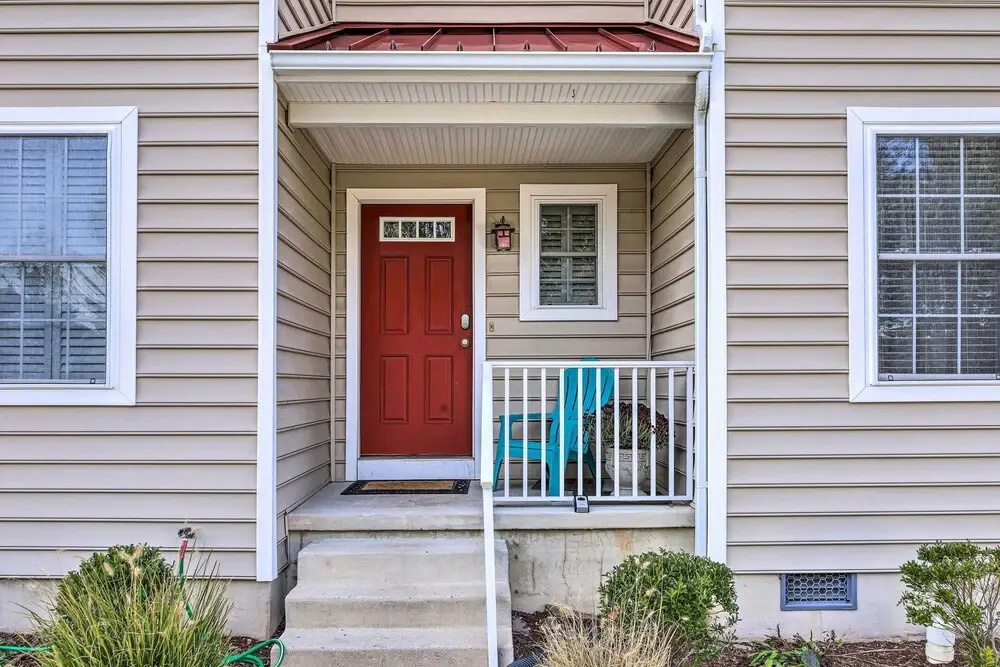 2 Mi to Ocean: Rehoboth Beach Townhome w/ Grill!