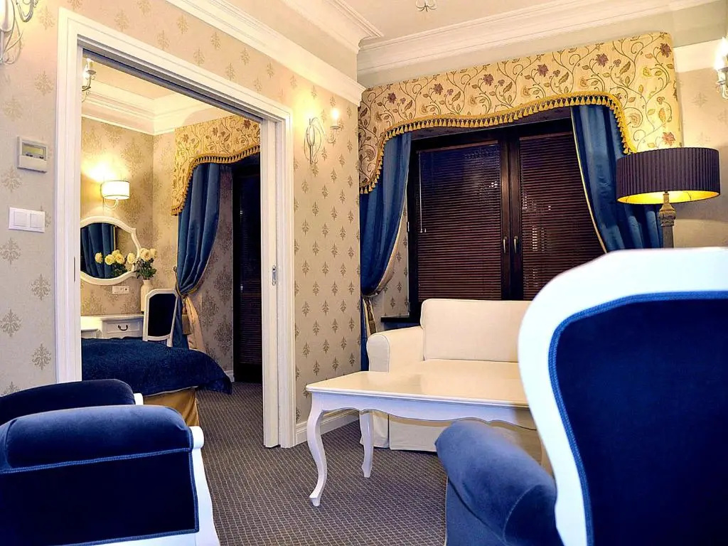 Deluxe Apartment
