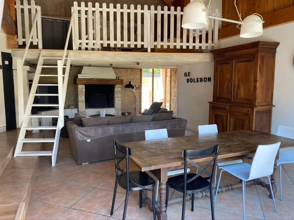 2 Bedrooms Cottage
