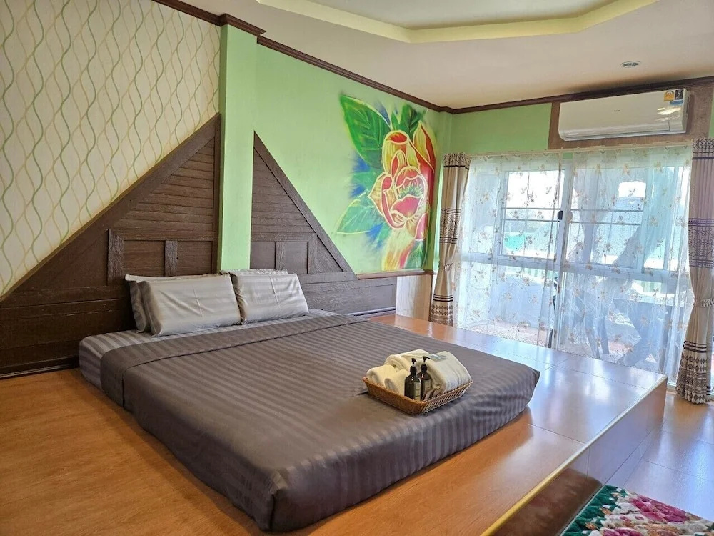 Deluxe room with balcony and with river view