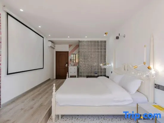Standard Double Attic room with balcony (full double bed)