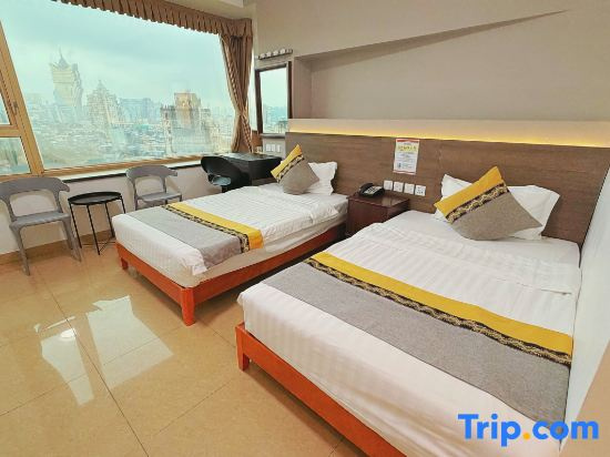 Standard Double room with city view (twin beds)