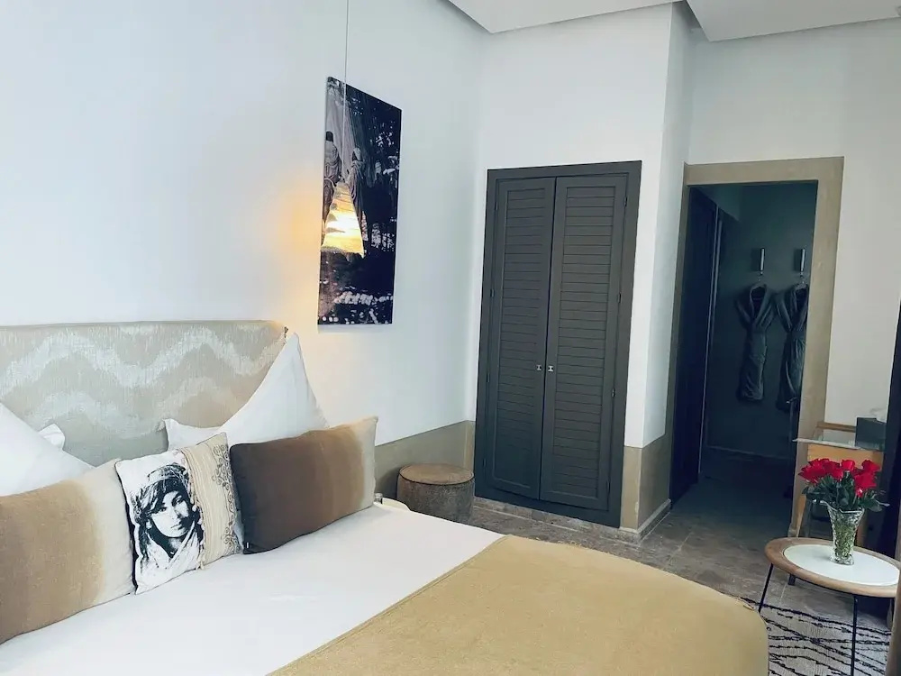 Standard Double room with balcony (full double bed)