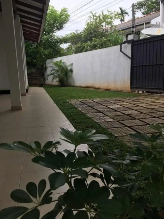 Yasra Holiday Villa