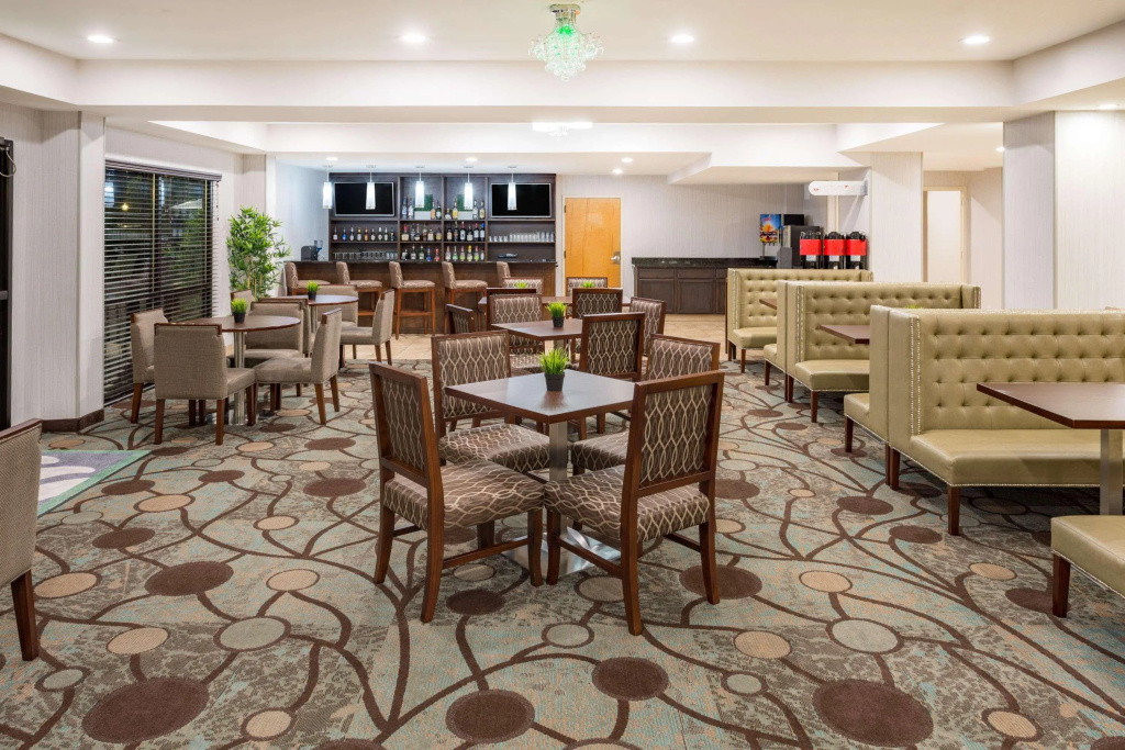 Hampton Inn Greenville Airport - фото 42