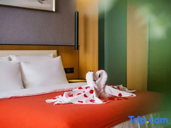 Standard room with city view