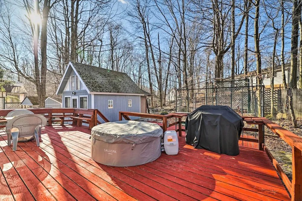 Tobyhanna Home Near Kalahari w/ Lake & Pool Access