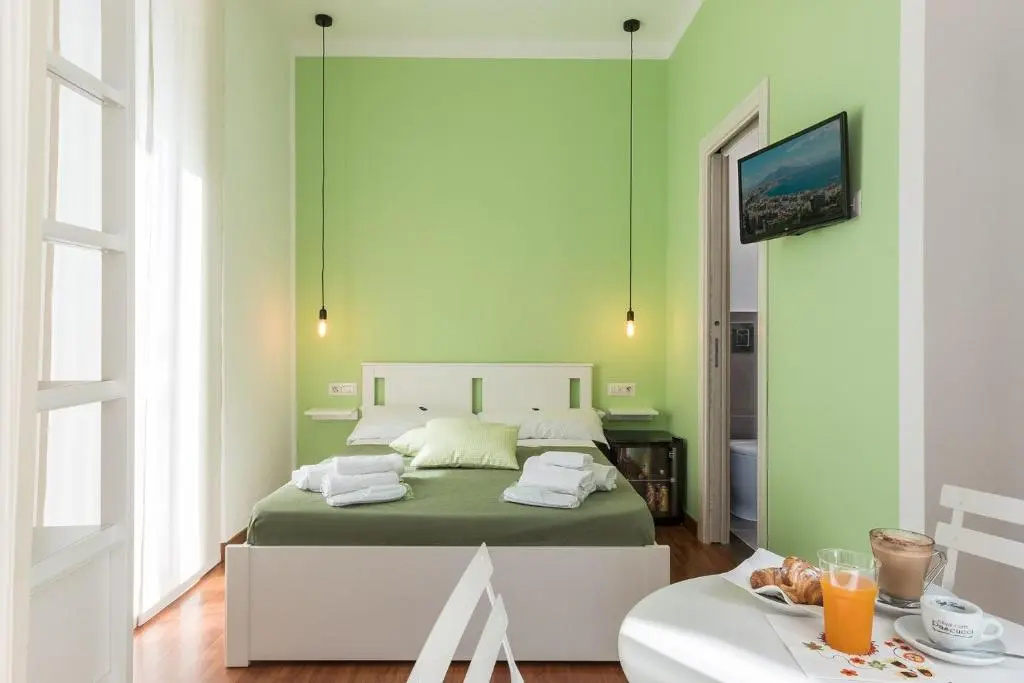 Deluxe Double room with balcony and with sea view (full double bed)