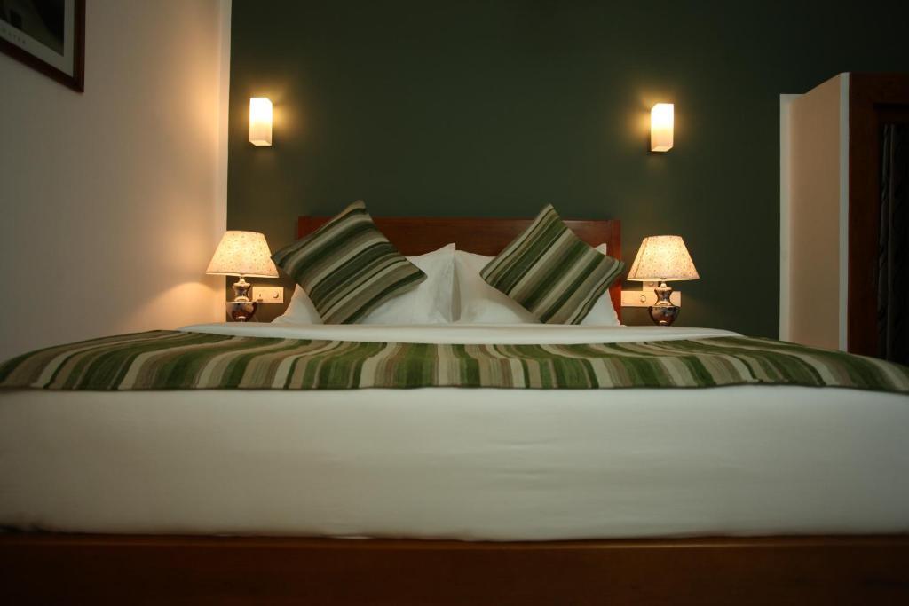 Hotel Travellers Nest
