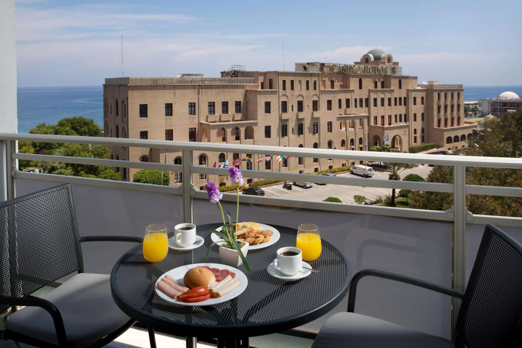Balcony & Terrace