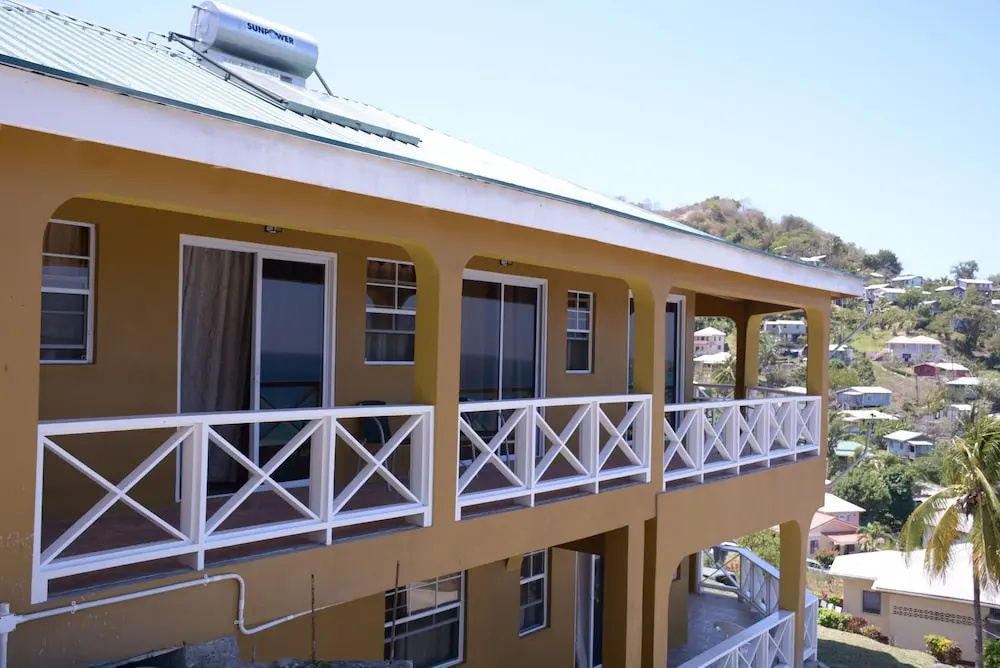 Hillview Apartments